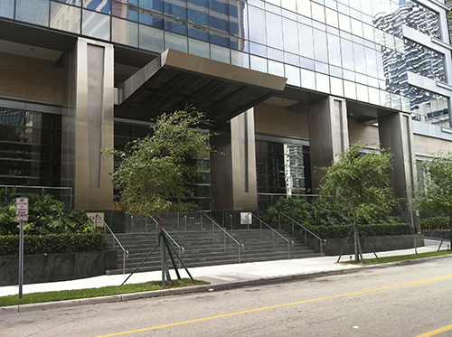 Colums Claring (1) Colums Claring (1)